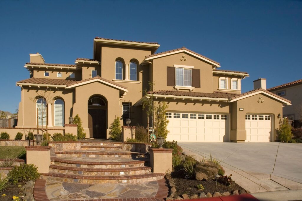 image of gorgeous stucco house in Orlando fl
